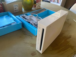 Nintendo Wii + Wii Sports