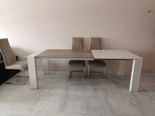 Mesa de comedor 1,53 M. extensible hasta 2,33 M.