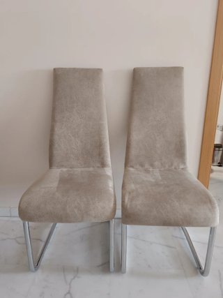 Mesa de comedor 1,53 M. extensible hasta 2,33 M.