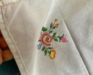 Tovaglietta vintage anni '60 ricamata