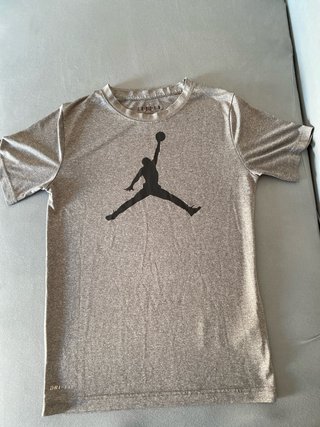 Camiseta Jordan Gris Logo Jumpman