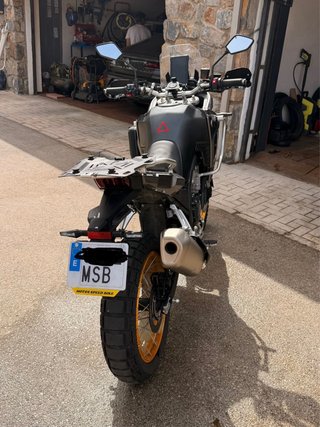 Kove 800 X Pro Negra y Gris