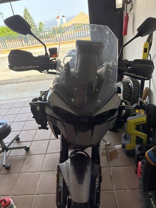 Kove 800 X Pro Negra y Gris