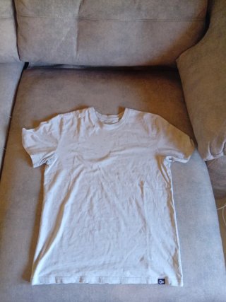 Camiseta UP blanca