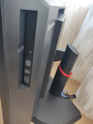 Lenovo ThinkCentre All-in-One