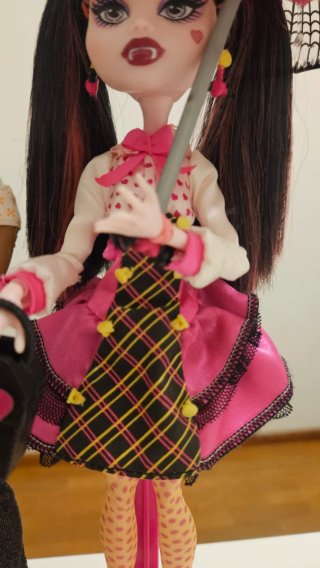 Monster High Draculaura School's Out Boneca