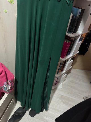 Vestido verde elegante con encaje