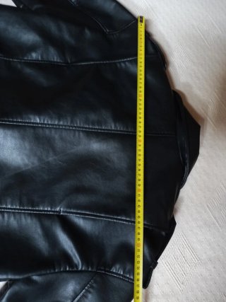 Cazadora efecto piel Zara mujer