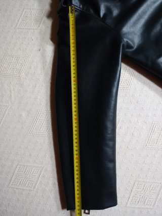 Cazadora efecto piel Zara mujer
