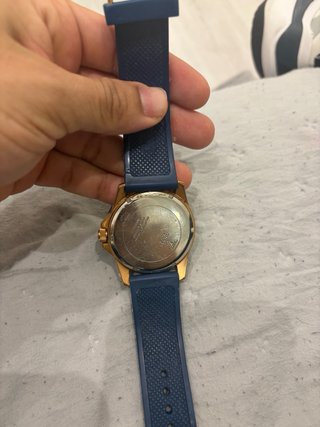 Reloj Guess Azul y Dorado