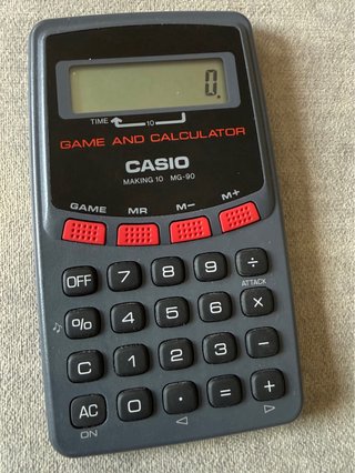 Calculadora Casio MG-90 Game & Calculator