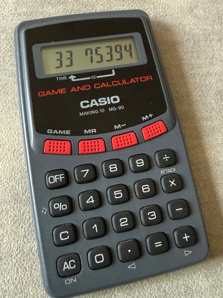Calculadora Casio MG-90 Game & Calculator