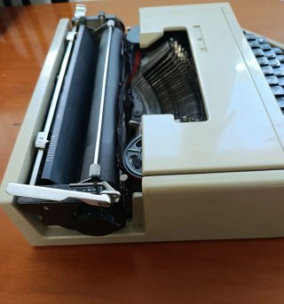Máquina de escribir antigua