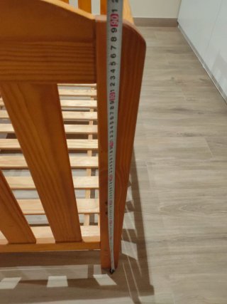 Cuna de madera natural
