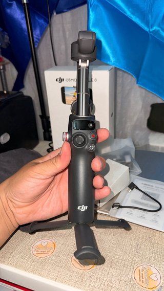 DJI Osmo Mobile 8 Gimbal