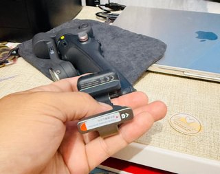 DJI Osmo Mobile 8 Gimbal