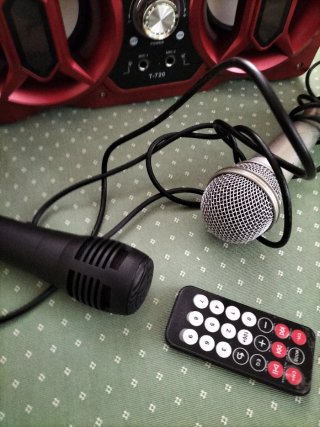 Caja de Sonido Karaoke ITK T-720