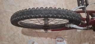 Bicicleta BMX Roja y Plateada