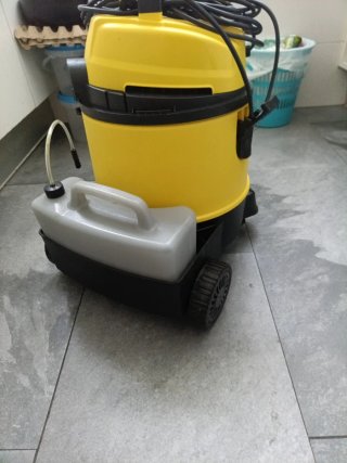 Aspiradora Clatronic BSS 1309 sin usar