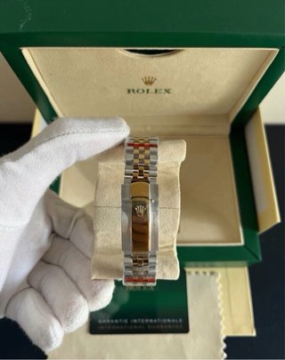 Rolex Datejust 41mm Negro y Dorado