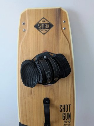 Tabla kitesurf Lieuwe Shotgun 133x40