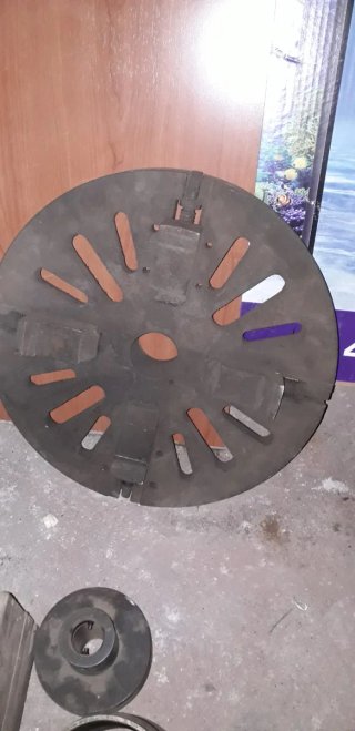 Husillo torno con garras