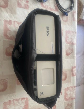Proyector Epson Gris y Blanco