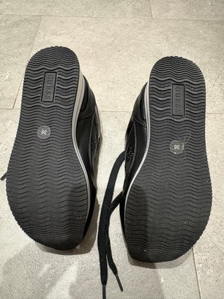 Zapatillas Guess Hansini Negras