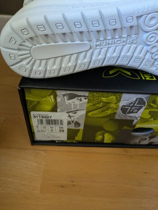 Zapatillas Munich Niño T. 39 Nuevas