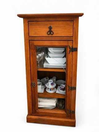 Mueble de madera rustico
