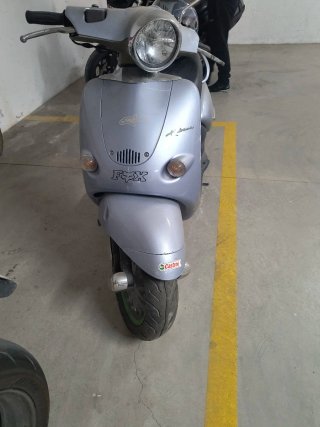 Aprilia Habana 49cc Scooter Gris