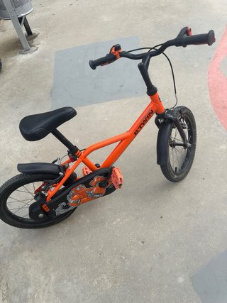 Bicicleta infantil naranja B'TWIN