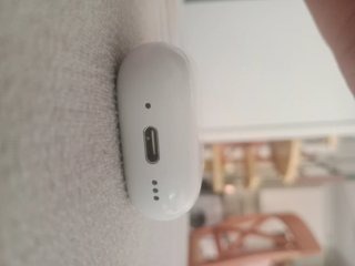 Apple AirPods Pro con caja y cargador
