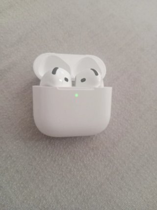 Apple AirPods Pro con caja y cargador