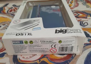 NUEVO. Custodia in metallo blu DSi XL BigBen