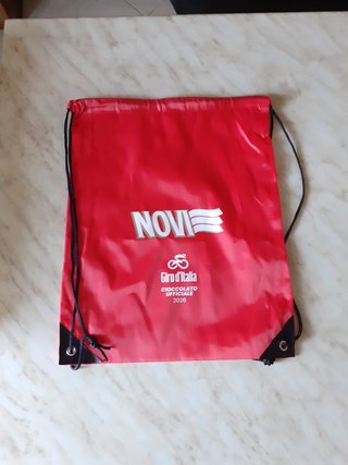 Gadget cioccolato Novi sponsor Giro d'Italia 2026