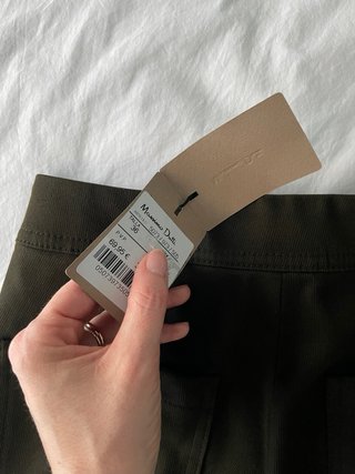 Pantalones verde oliva nuevo con etiqueta