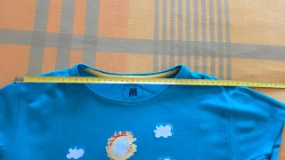 Camiseta azul diseños M
