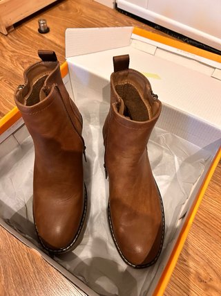 Botines de piel color camel