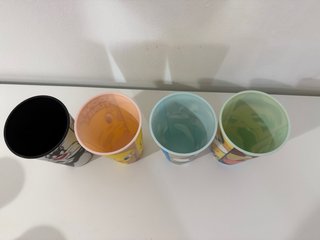 Colección 4 Tazas Looney Tunes Plástico