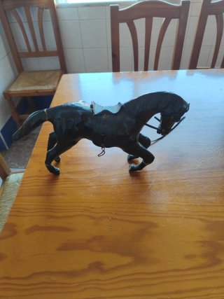 Figuras de animales de cuero