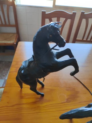 Figuras de animales de cuero