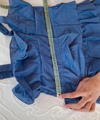 Vestido azul con volantes