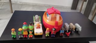 Barco Playmobil con figuras y animales