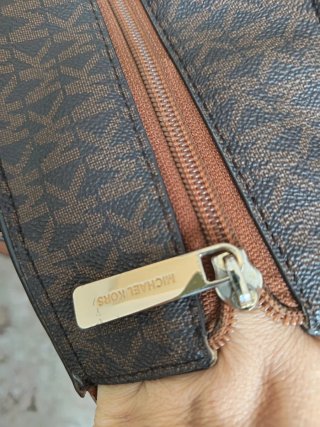 Bolso Michael Kors Marrón y Dorado