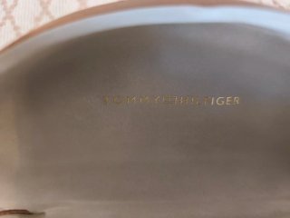 Funda Gafas Tommy Hilfiger Marrón