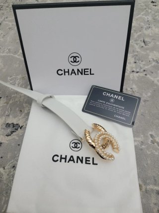 Cinturón Chanel Dorado y Blanco Perlas