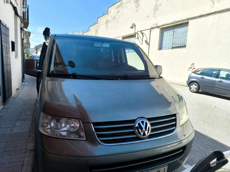 Volkswagen Multivan 2004 - foto 1