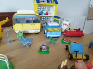 Colección Peppa Pig: Casa, castillo, muchas figura