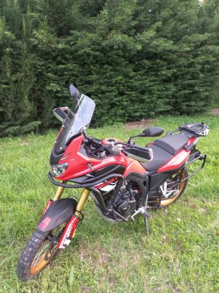 Moto Rieju Aventura 500